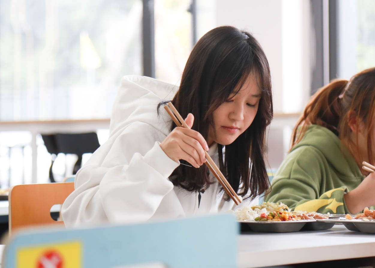 У�@�h(hu��n)��