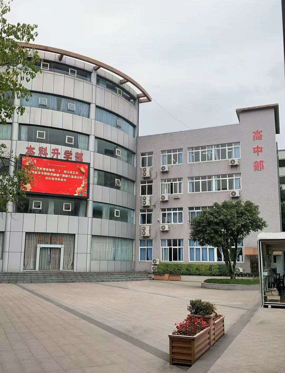 У�@�h(hu��n)��