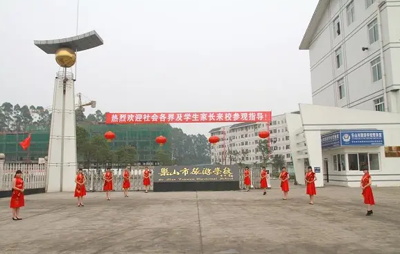 ��ɽ�����ΌWУ2022����������