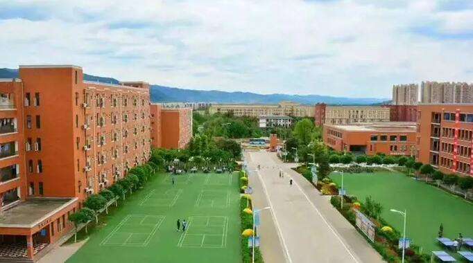 �Ї���ұ�߼������W(xu��)У2022����������