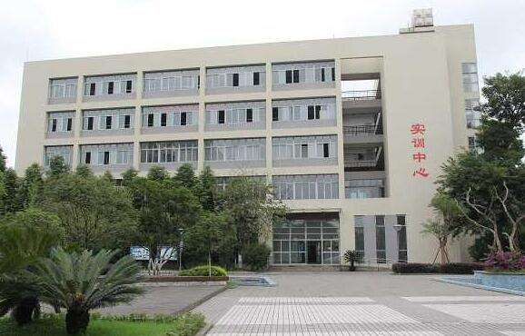 ���ؿh�����W(xu��)У2022����������