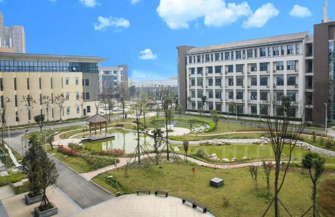 �Ĵ�ʡ־���I���g�WУ2024����������