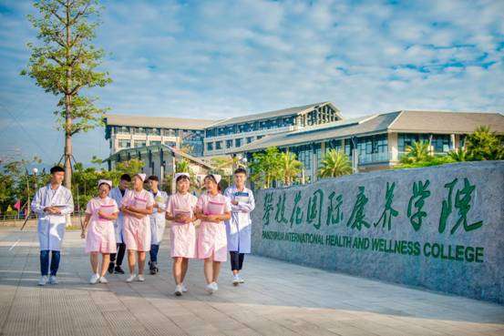 ��֦�����l���WУ2024����������