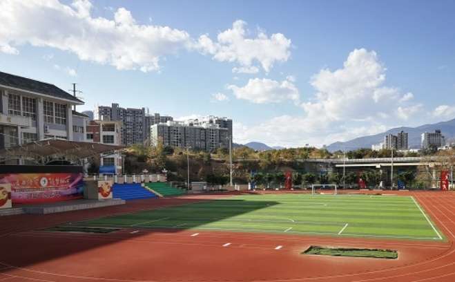 ��֦���н��Q���ΌWУ2024����������