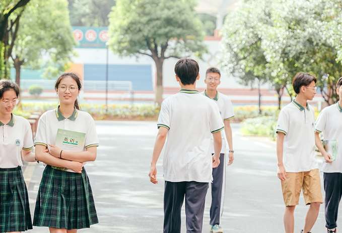 üɽ����Ϣ�����е��I���g�WУ2024����������