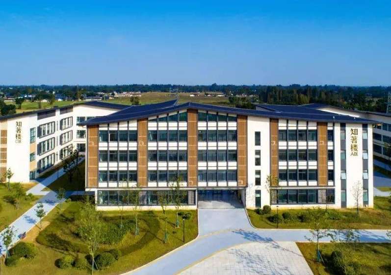 �ɶ������ߵȌ��ƌWУ2024����к͸߿��֔���