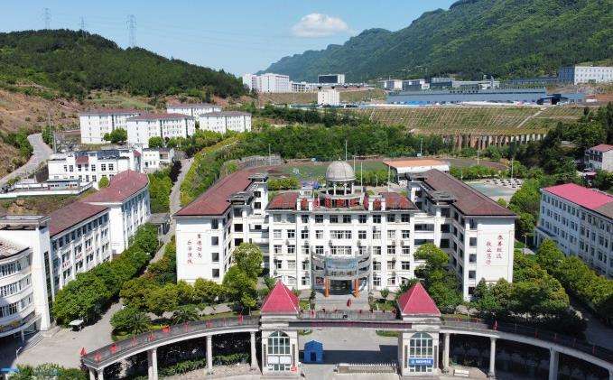 �Ĵ�ʡ���w�I�߼��ЌWУ2026����������