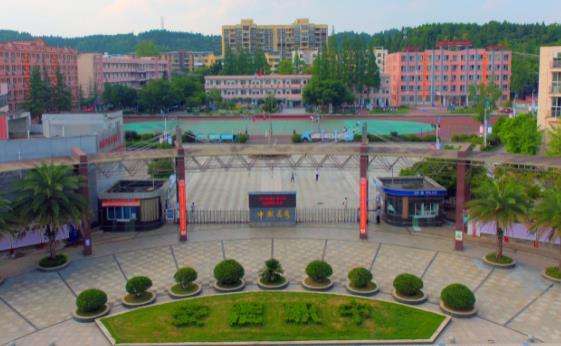 �Ĵ�ʡ�쌎�а����I�߼��ЌWУ2026����������