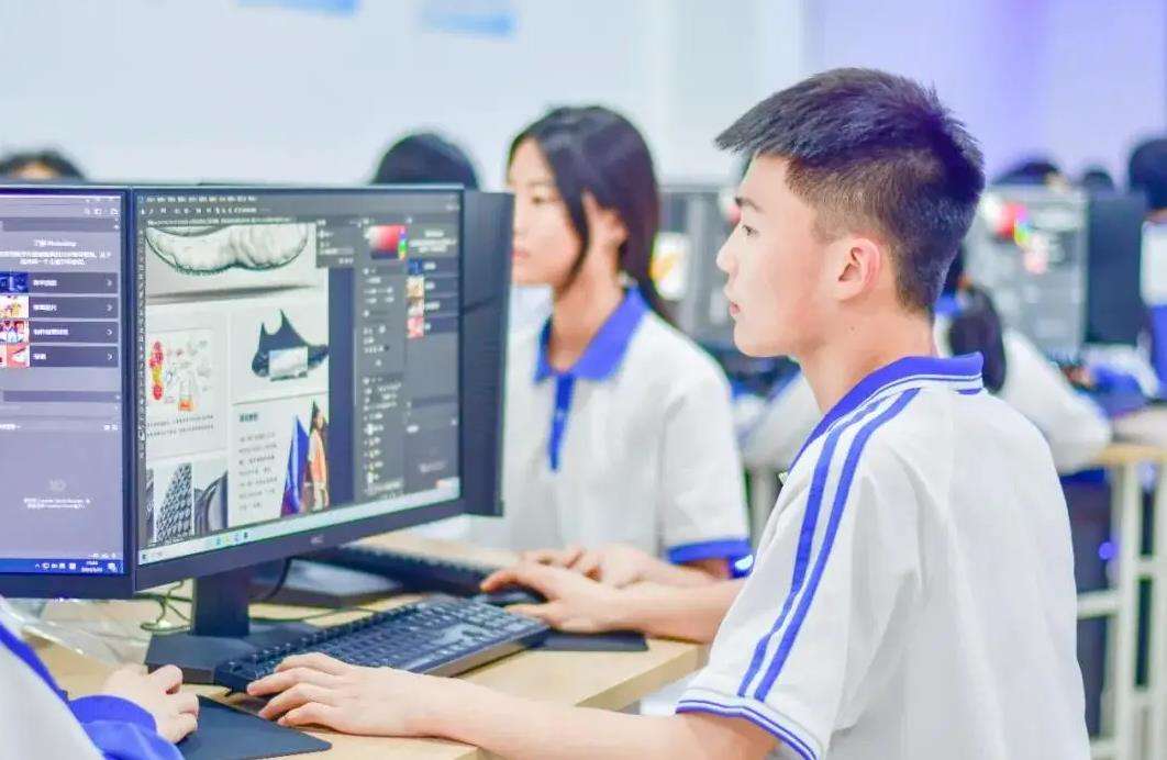 �Ĵ��d�Ƴ��н�ͨ�߼������WУӋ��C��(y��ng)���c�S�ތ��I(y��)����