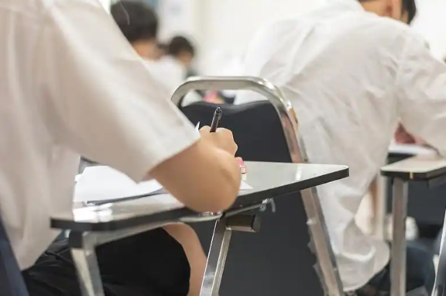 �ɶ���ԇ�cȡ���п��������ֱ��{���`�x�ĸ�����