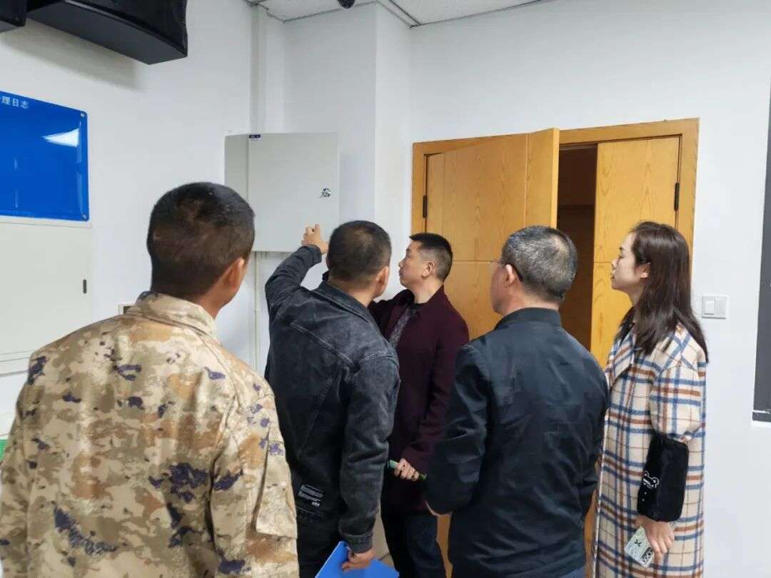 �ɶ�ʯ�����I(y��)�W(xu��)У�_չ������ȫ���(xi��ng)�Ų�����У�@����������