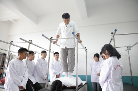 �ɶ����tˎ��W�����tԺᘾČWУ���t�B���������I��ô�ӣ�