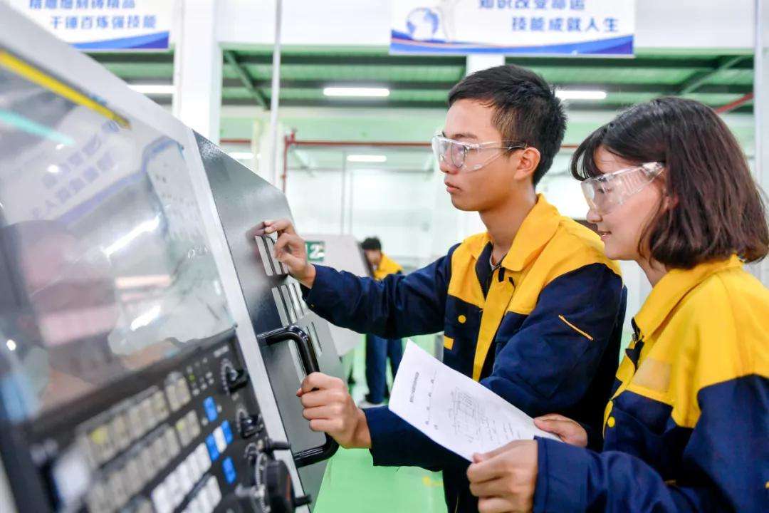 �F�ݡ��̸߿������_���I���������̣�䁾Ͷ�Ԫ�ɲ�֮·