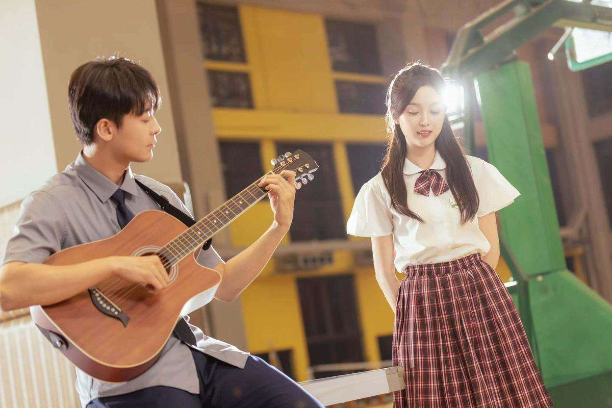 �ɲ��۽�������L�F���}��Ӱҕ����ͬ�����M�����@�r�����˵�ɫ