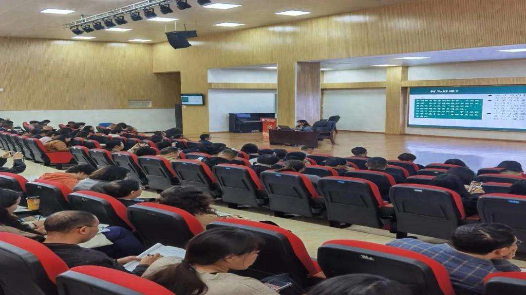 ���������I�ЌW���ɶ��н����ƌW�о�Ժ���欎��ʿ�_չ���}�v��