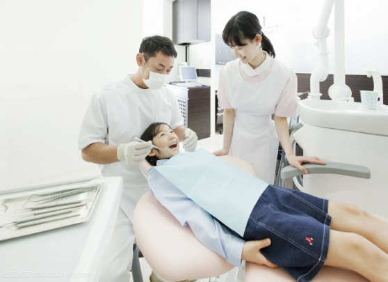 �A���l(w��i)У��ǻ�ޏ�(f��)��ˇ