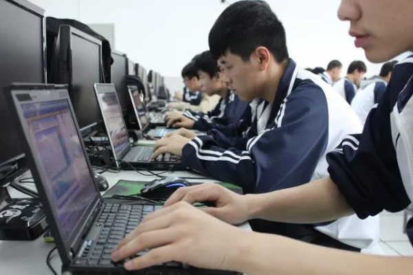 �ɶ�ָ��ᘌW(xu��)УӋ(j��)��C(j��)��(y��ng)�Ì��I(y��)