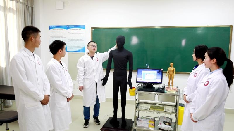 ���t�B���������I