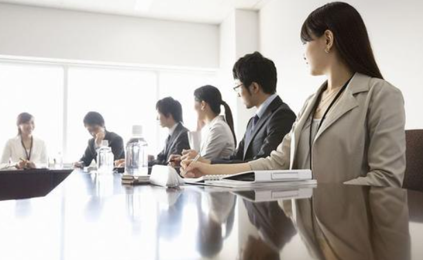 ���،��I��B