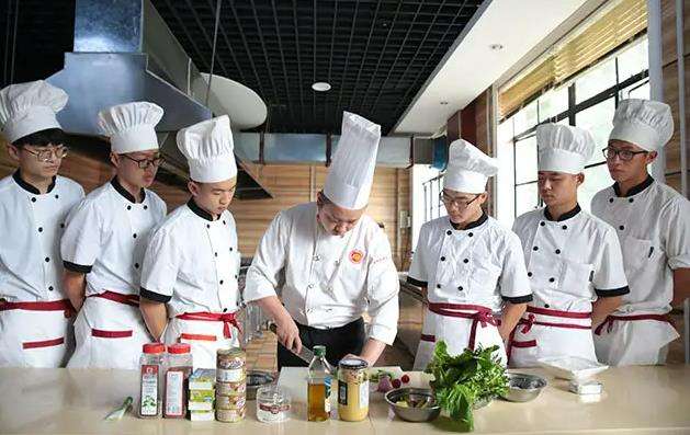 ��������I