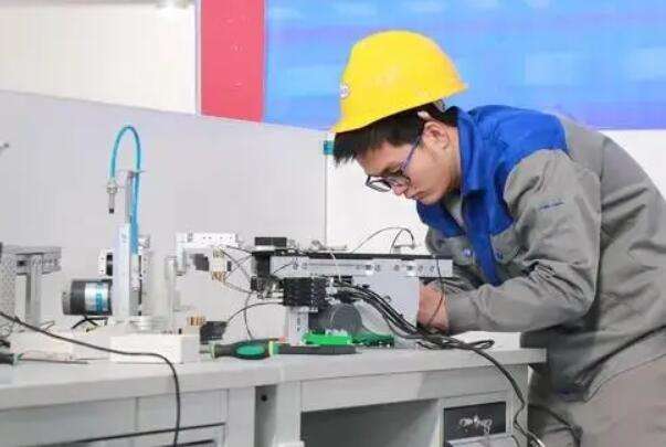 �Cе�ӹ����g