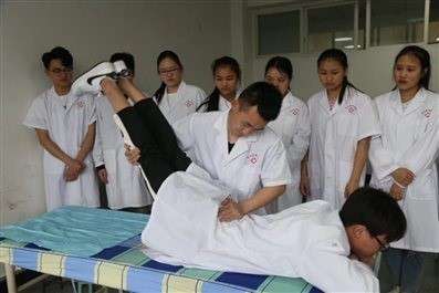 �Ƚ��t��У���t���ͼ��g