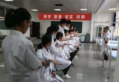 ��(n��i)���t(y��)��У����(f��)���g(sh��)