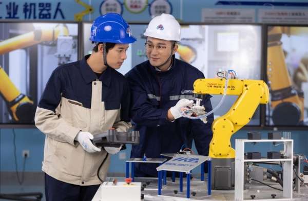 ���I�C���ˑ����c�S�o