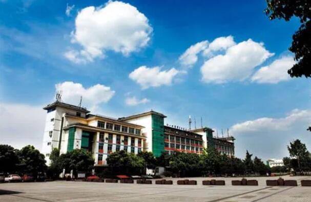 �Ĵ�ʡ��(sh��)���еȌ��I(y��)�W(xu��)У2022����������