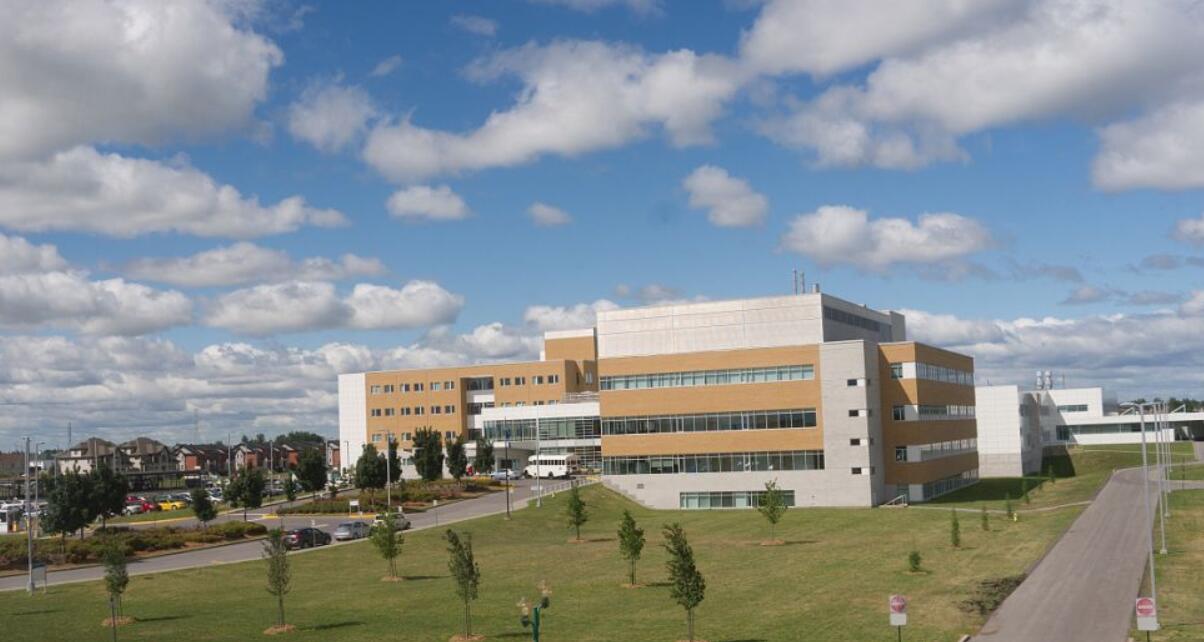 �ɶ��н����I(y��)�Ќ��W(xu��)У2022����������