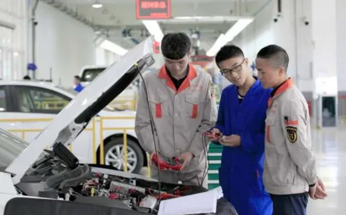 �ɶ���܇�I(y��)���g(sh��)�W(xu��)У2022����������