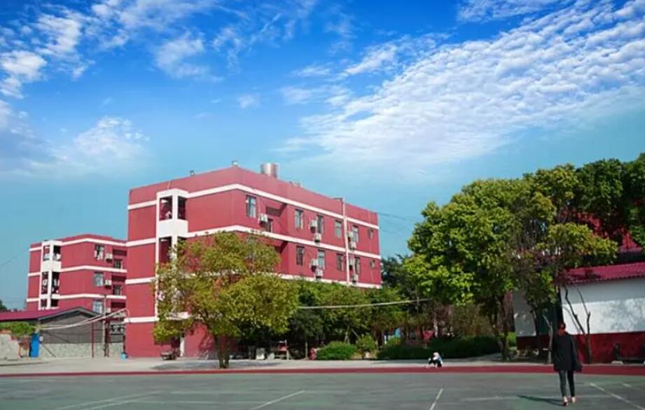 �ɶ������I(y��)���g(sh��)�W(xu��)У2022��������(ji��n)��